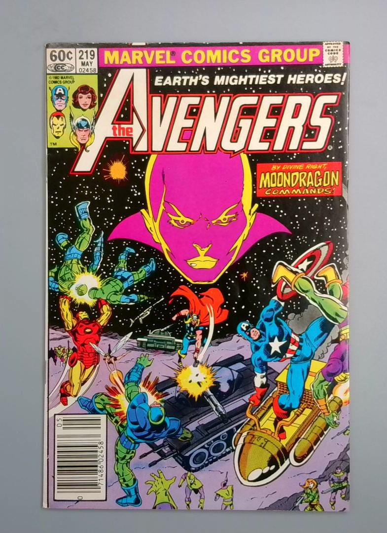 Avengers #219, VF Newsstand, Moondragon, Marvel Comics1982 JR1