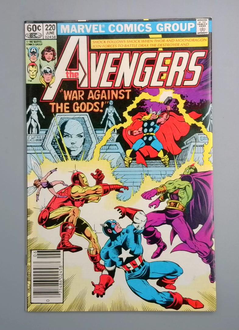 Avengers #220 NM- Newsstand Marvel Comics, 1982 JR1
