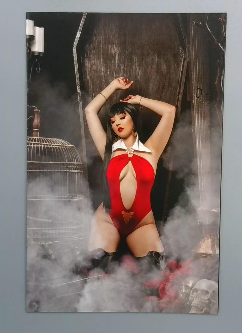 Vengeance of Vampirella #21, Cosplay Virgin Variant Dynamite, 2021 JR1