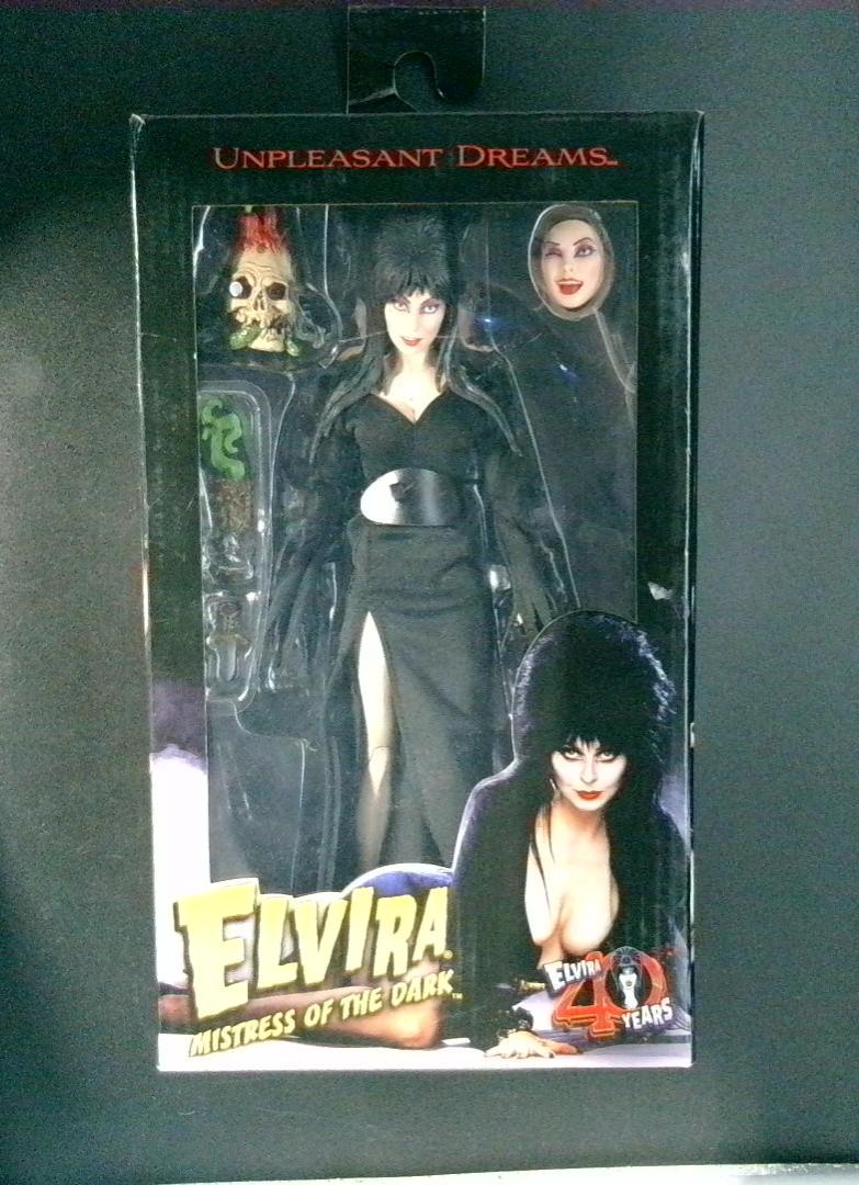Elvira Mistress of the Dark Unpleasant Dreams NECA