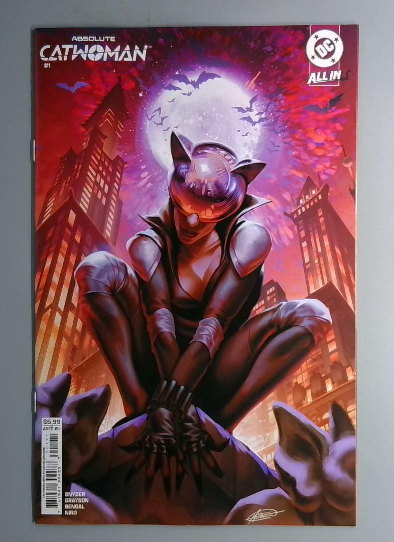 Absolute Catwoman #1 NM 1:25 Manhanini Variant DC 2026