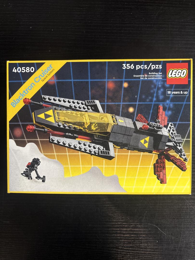 LEGO Blacktron Cruiser 40580 Building Set 356 pieces