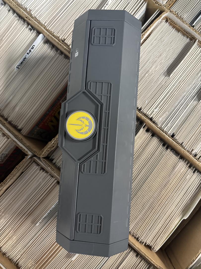Jedi Temple Guard Legacy Lightsaber Hilt Star Wars Galaxy's Edge Disney 