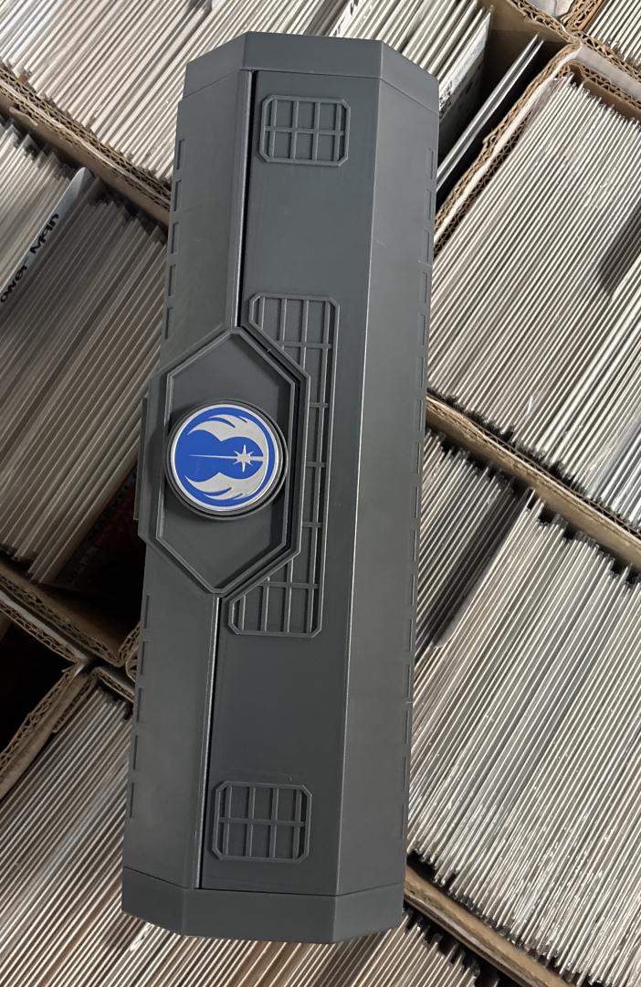 Obi-Wan Kenobi Legacy Lightsaber Hilt Star Wars Galaxy's Edge Disney 
