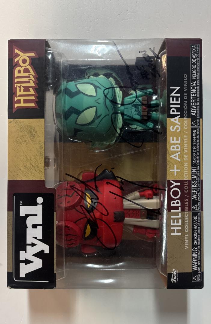 Hellboy + Abe Sapien Signed no COA Vinyl Collectibles Funko 2018