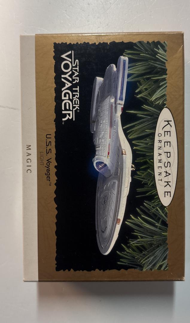 Star Trek Voyager USS Voyager Light-Up Keepsake Ornament Hallmark 1996