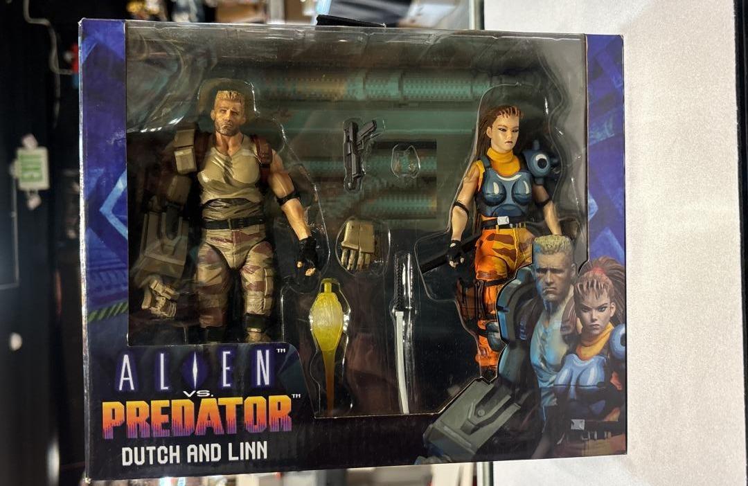Dutch and Lin Alien Predator NECA 2019